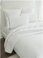 Sampietrini white quilt by Sferra