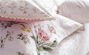 Admiration bed linens by Anne de Solene