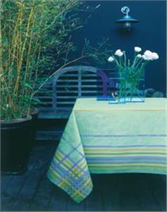 Jardin de Campagne tablecloth in dill green