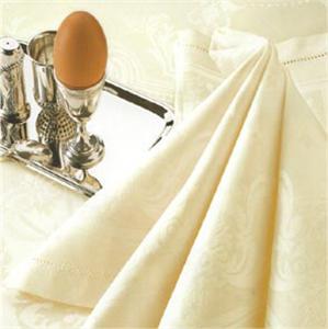 Beauregard jacquard tablecloth in size 75x146 in Ivory
