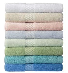 Etoile bath linens in light colors