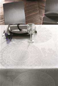 Fleurs Gourmandes in white french table linens