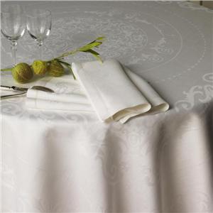 Milady in White for pure linen tablecloth and napkins