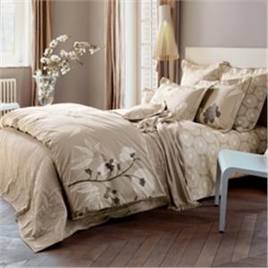Visa Versa percale bed linens in Queen set