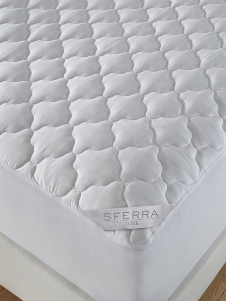 York mattress pad by Sferra