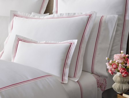 Amara triple embroidery by Matouk