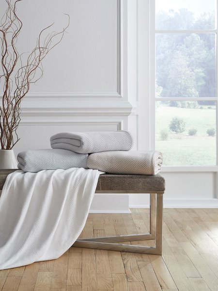 Camilo King sized Cotton Blanket by Sferra