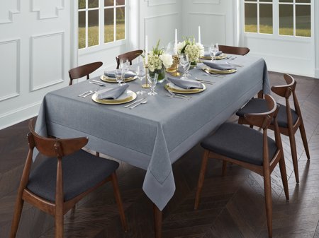 Reece with Seaton Table linens by Sferra