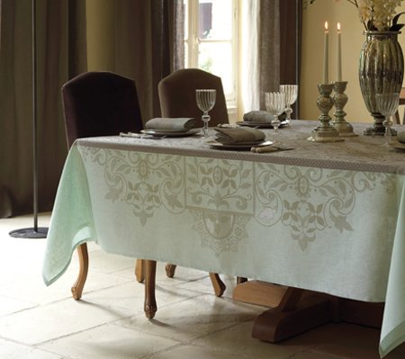 Venezia Ashy beige Napkins by Le Jacquard Francais