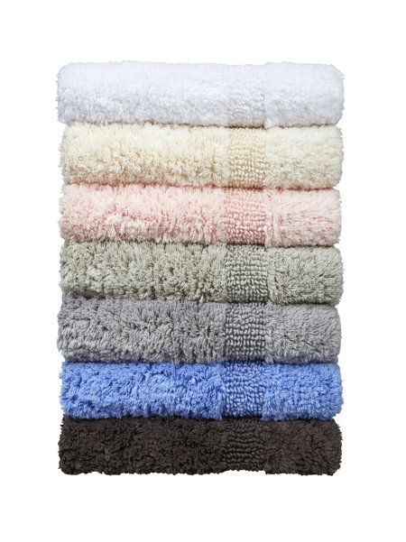 Aquilon reversible plush rug by Yves Delorme