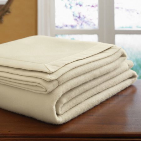Savoy cashmere blanket